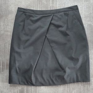 Aritzia Talula Babaton Skirt
